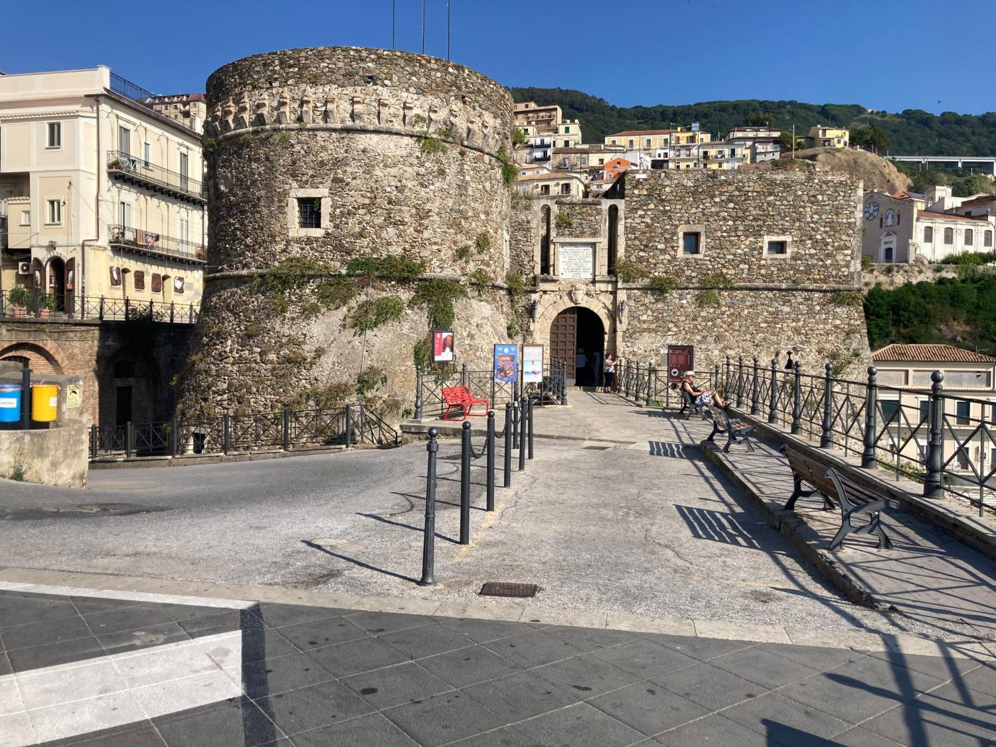 Residenza Ferdinando - 40M Dal Mare Apartamento Pizzo  Exterior foto